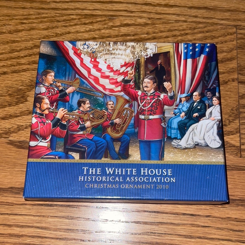NEW 2010 White House Christina’s Ornament
